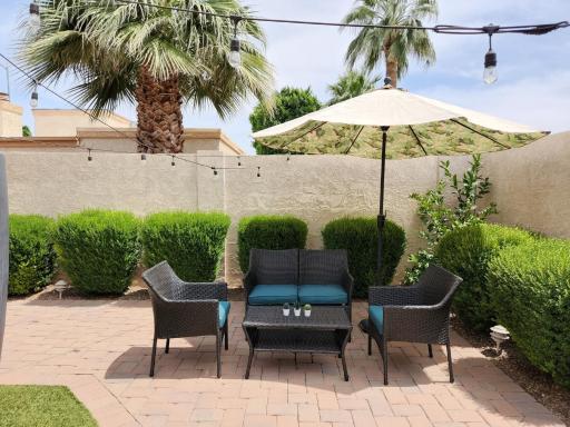 Luxury updated 3-bedroom home with pool - Housity