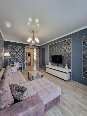 2x SuperLUX Arbat Chehova-Kirova 55 - Housity