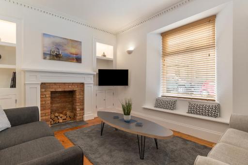 Falcon House - Housity