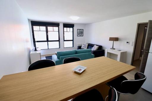Maison bleue - Apt 4 pers, 2 chambres, prox marché - Housity