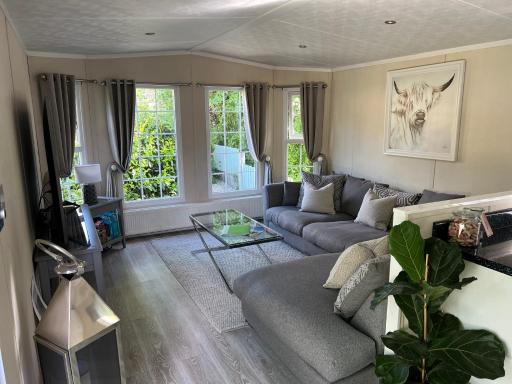 New, Modern 2 Bed Cabin in Rural North Wales - Housity