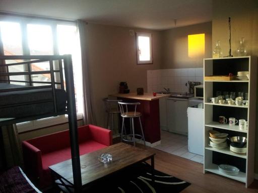 Studio near Paris Métro Robespierre - Housity