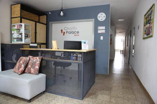 Charlie Palace Hostel - Housity