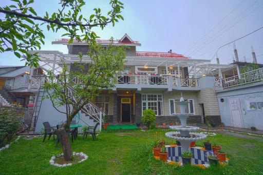 Swiss Cottage by Dumnu Homes next to Kangna Ranaut's house - Housity