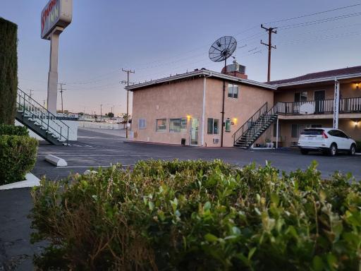 Star Inn On Route 66, Barstow - Housity