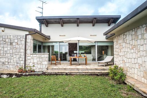 Villa Osimana - Osimo, meravigliosa villa con con giardino - Housity