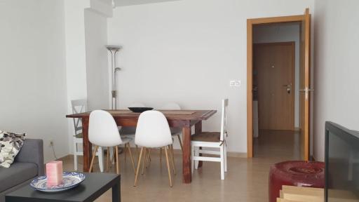 Agradable apartamento a 2 minutos de la playa - Housity