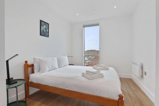 Contemporary 1 Bedroom Apartment - Chinese Quarter - Birmingham City Centre - Housity