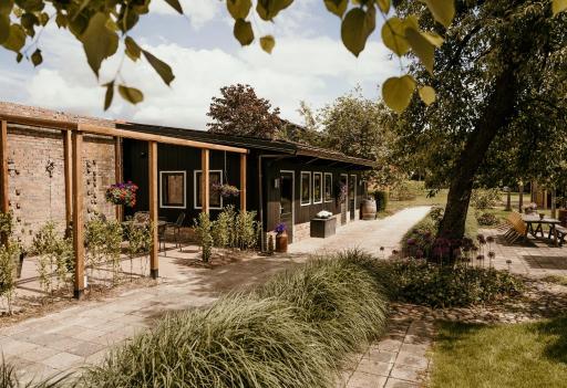 In de tuin in Gees - Housity
