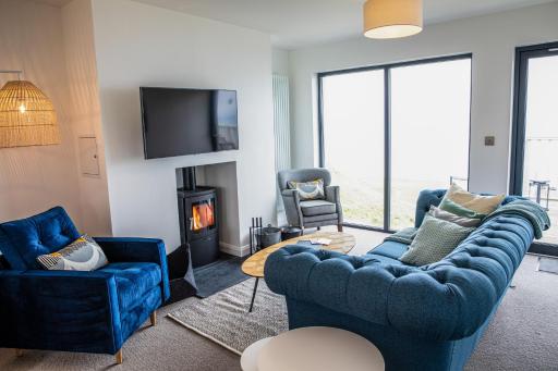 2 Bed Penthouse Apartment - 10 Plas - Housity