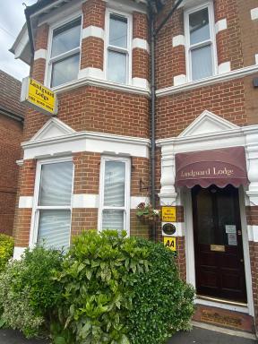 Landguard Lodge - Housity