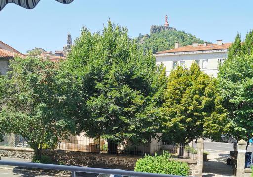 Chambre privée dans appart partagé, centre ville, avec vue sur les monuments - Housity