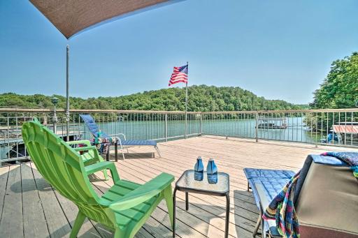 Grand Place Vacation with Grill and Pool Table! - Housity