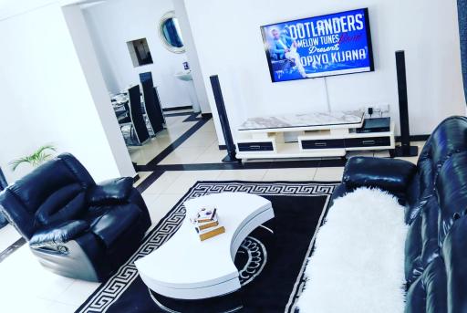 Sofitel 4 bedrooms Own compound Milimani - Housity