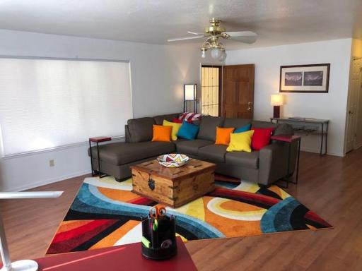 *Location, Location, Location!~15miles to Yos* - Housity