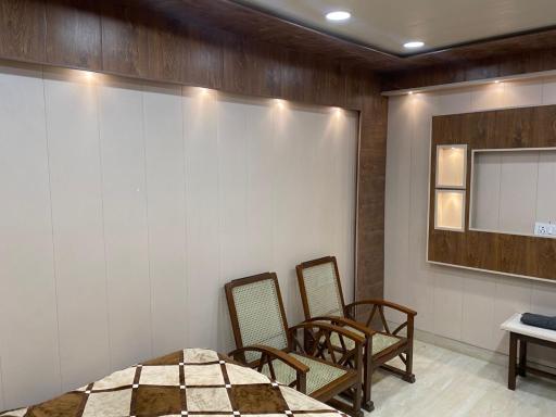 Luxury Hill View Apartment Near Mall Road ,Shimla - Housity