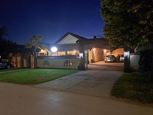 Guesthouse Kristina - Housity