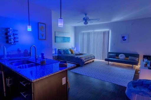 Stylish, Smart Broad Ripple Studio Getaway - Housity
