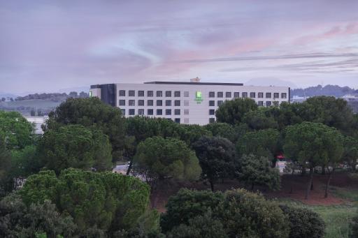 Holiday Inn Barcelona - Sant Cugat by IHG - Housity