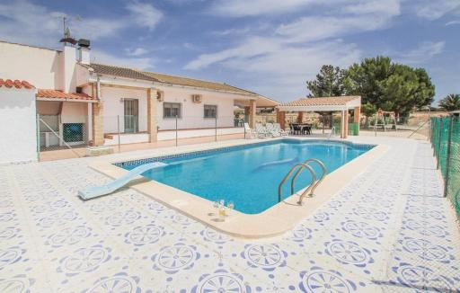 Casa de campo con piscina privada - Housity
