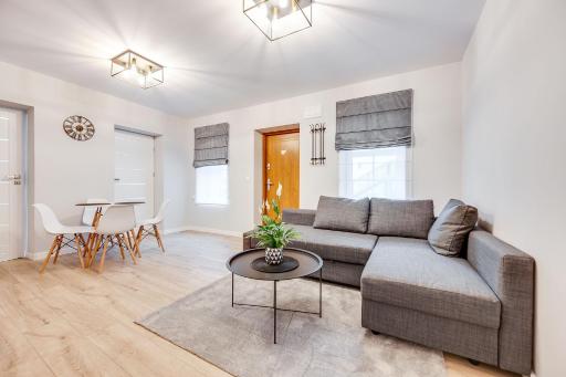 Central Platinum Apartments 23 - Housity
