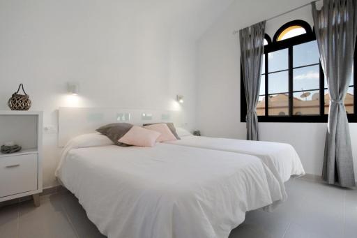 Apartamento Vista Piscina o Terraza, Wifi GRATIS - Housity