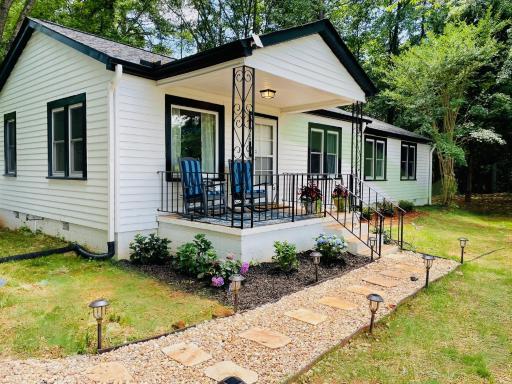 Bountyland Cottage - Lake Keowee - Mountains - Clemson University - Housity