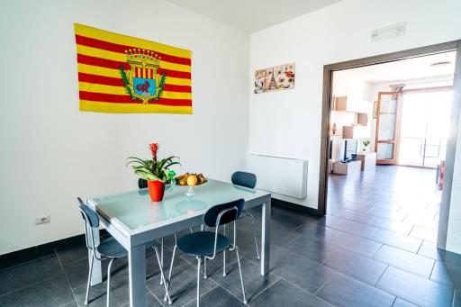 La Senyera Apartment - Housity