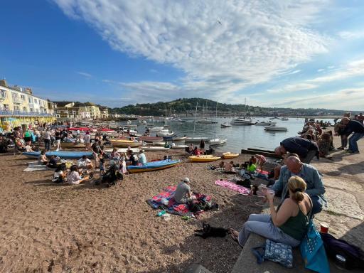 Victorian Beach House with Parking - Housity