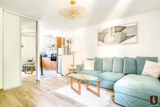 Charming apartment in a castle in town - Housity