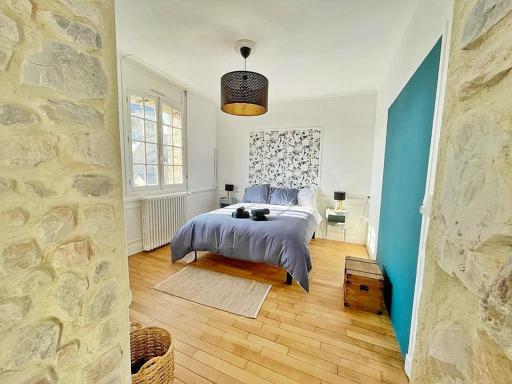 DOMFRONT-BNB : CHIC & CONFORT - Housity