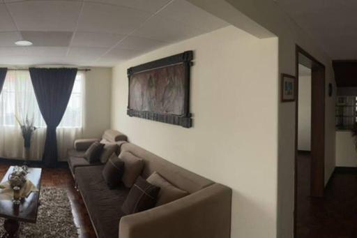 CASA 2 PISOS 100% FUNCIONAL EN CUENCA GARANTIZADO - Housity