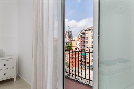 2BR - 1BH APARTMENT 5 min WALK from SAGRADA FAMILIA - Housity