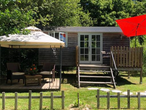 The Dordogne Huts with Private Pool and Jacuzzi - Housity