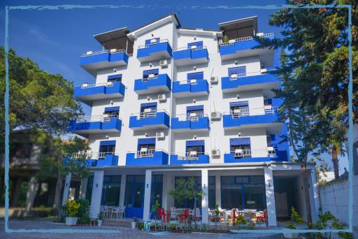 Blue Balcony Hotel - Housity