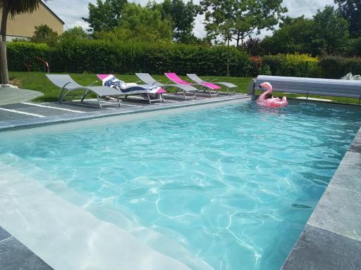 Maison au calme avec piscine , proche mer et ville - Housity