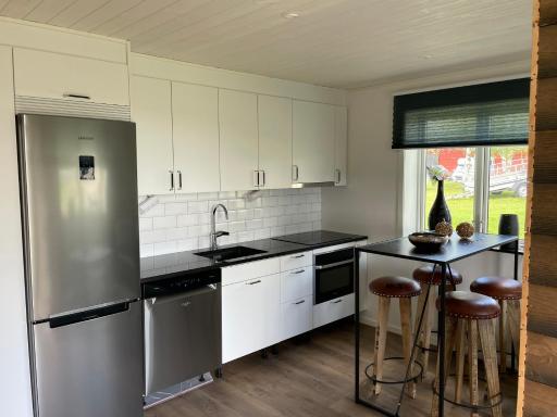 Hälla 1 nära jönåkers golfbana - Housity