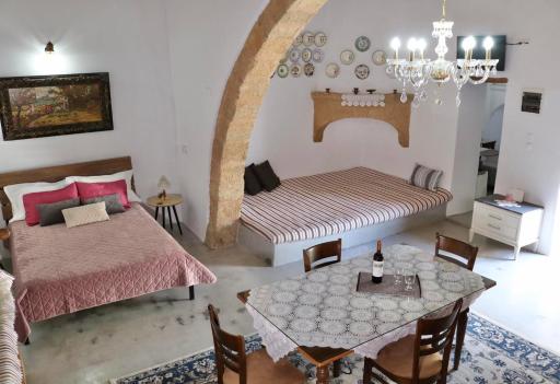 ANTHI TRADITIONAL HOUSE - Housity