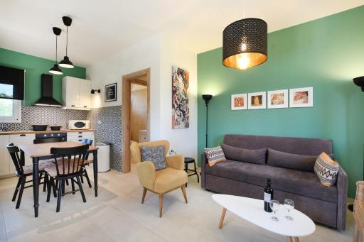Art Garden house - 500m from the Beach - Housity