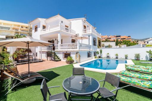 VB Amelie 3BDR Villa with Sea Views , Pool & BBQ - Housity