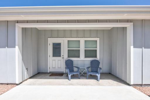 The Lah De Dah SH302 - Housity