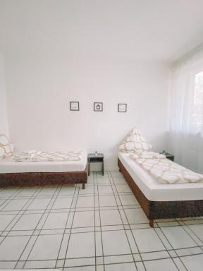 Schöne Wohnung mit kostenlose Parkplatz - Housity