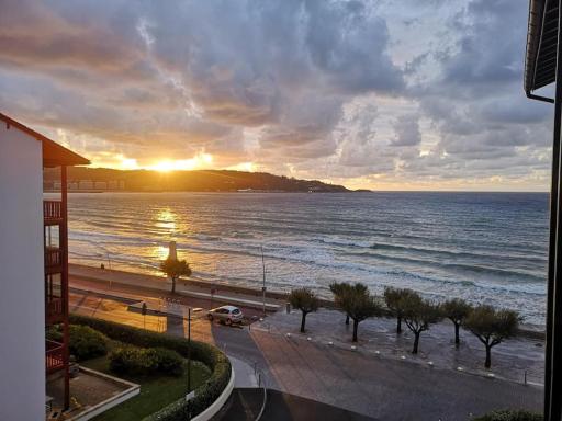 Superbe appartement T3 bis front de mer & garage fermé - Housity