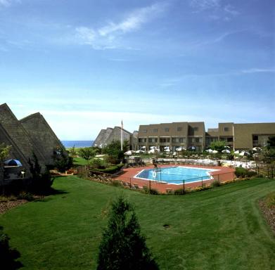 The Surf Club Resort - Housity