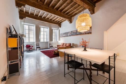 San Firenze House by Mmega - Housity