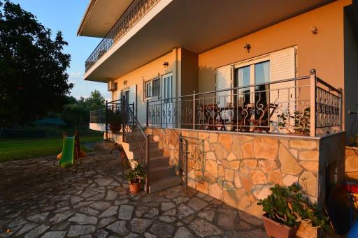 Siamos Villa - Housity