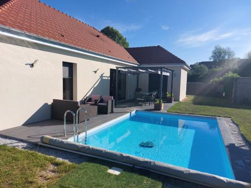 Maison de Ville à Saint Julien les Villas - Housity