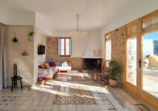 Villa Serrano La casa rural de los mil suelos - Housity
