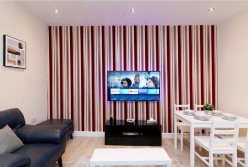 Dior House Apartments - Housity