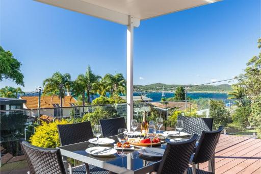 Blue Waters 7 Cook St - Dog Friendly and Water Views - Housity